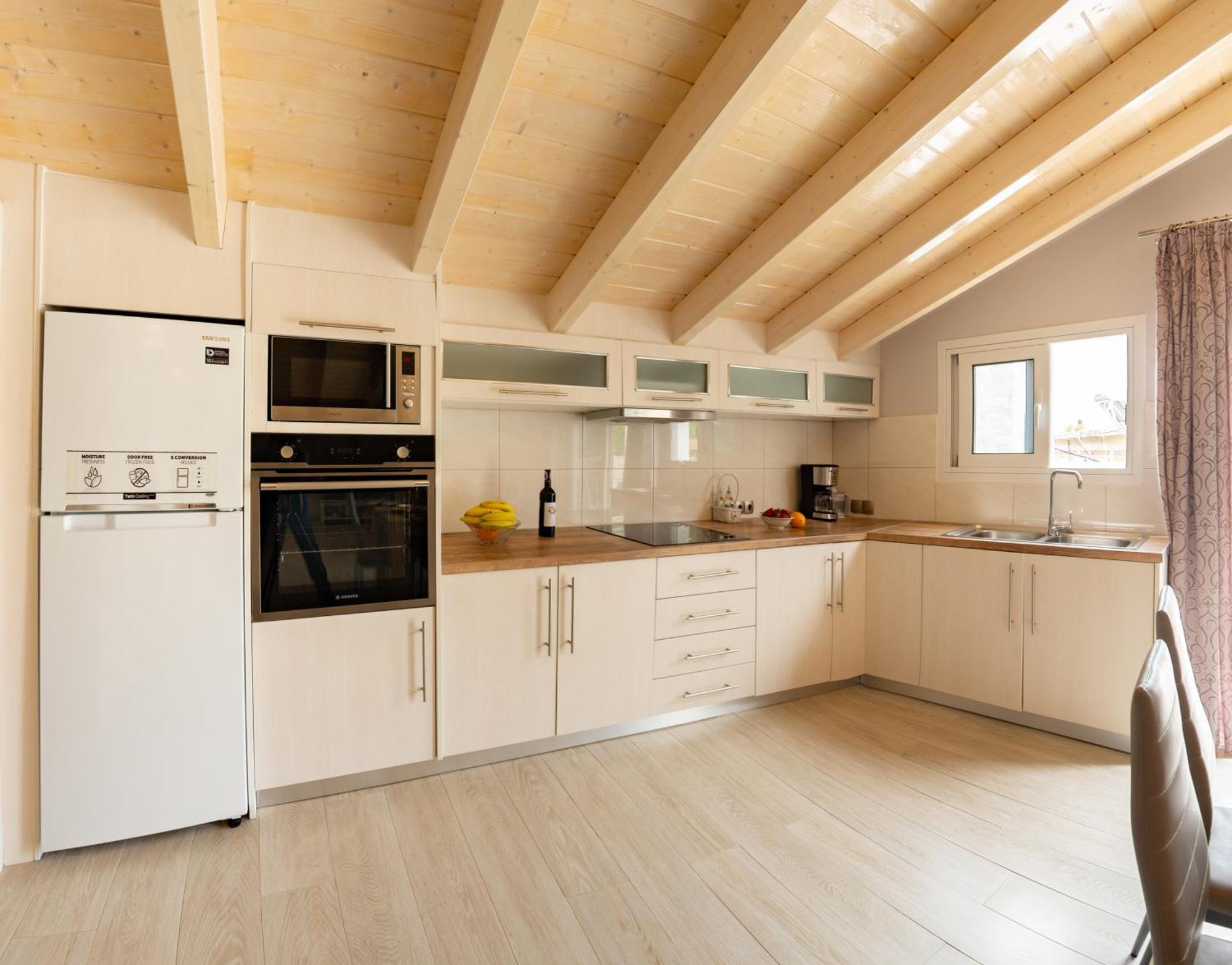 Rachi Apartments, Apartment *