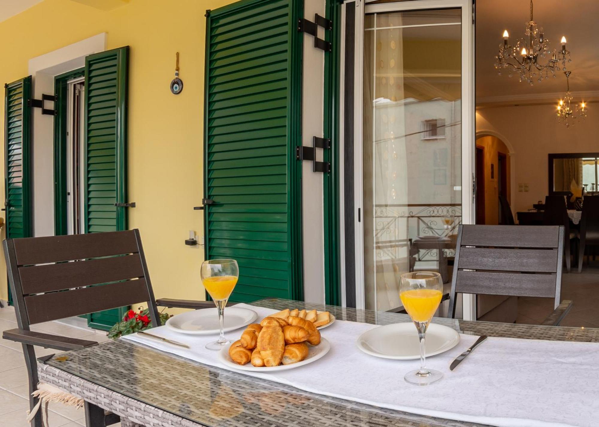 Rachi Apartments, Nydri (Lefkada)